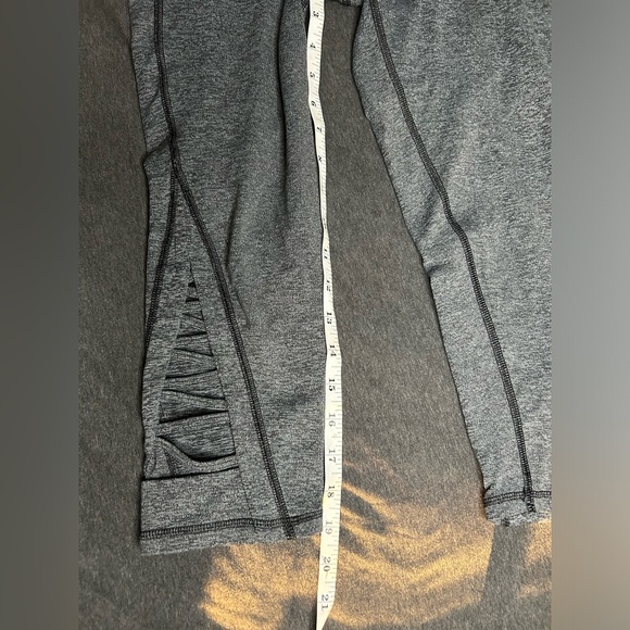 Athleta space dye heathered Capri leggings - Picture 4 of 6